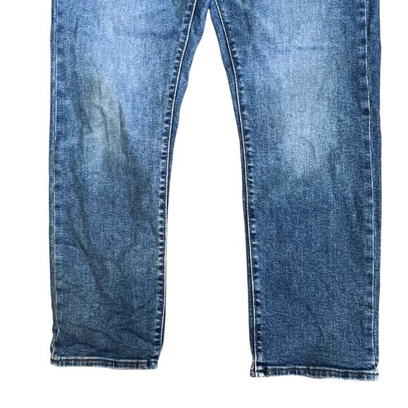 Levi’s Women’s Sz 32 High Rise Wedgie Jeans Straight Leg Medium Wash Denim - Picture 9 of 14